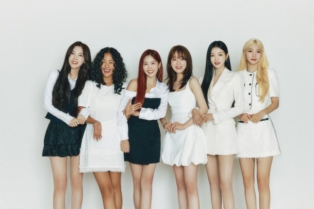 USPEER : Le nouveau girl group de WM Entertainment prêt à conquérir la 5e génération K-pop
