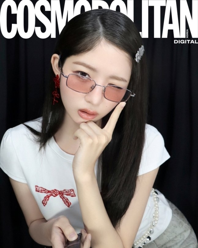 IVE Rei Éblouit en Couverture Digitale de Cosmopolitan pour l'Été 2025