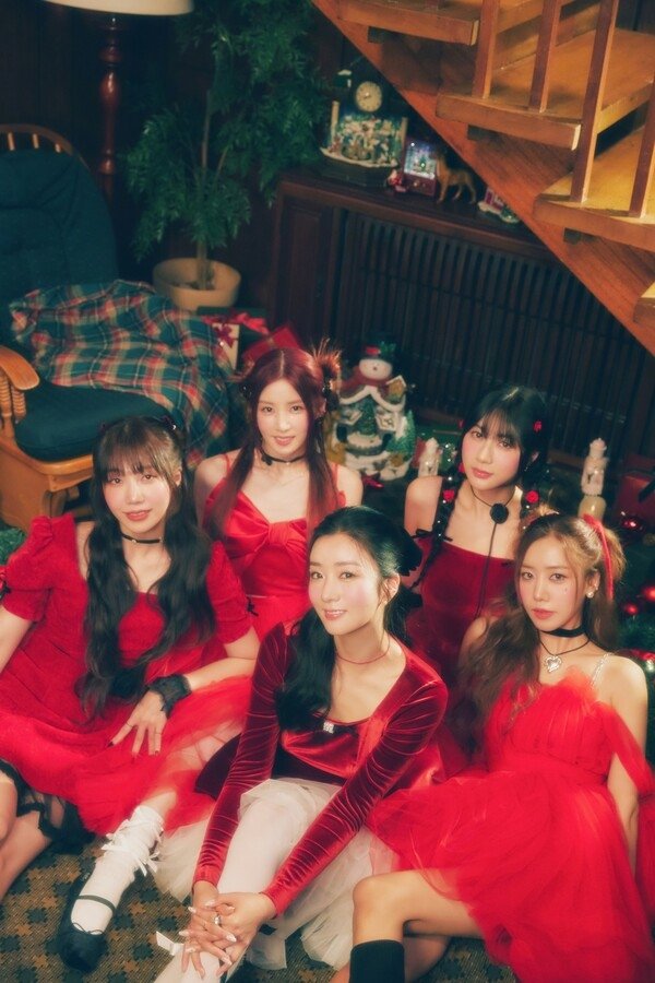 Apink 2025 nouveau contrat management