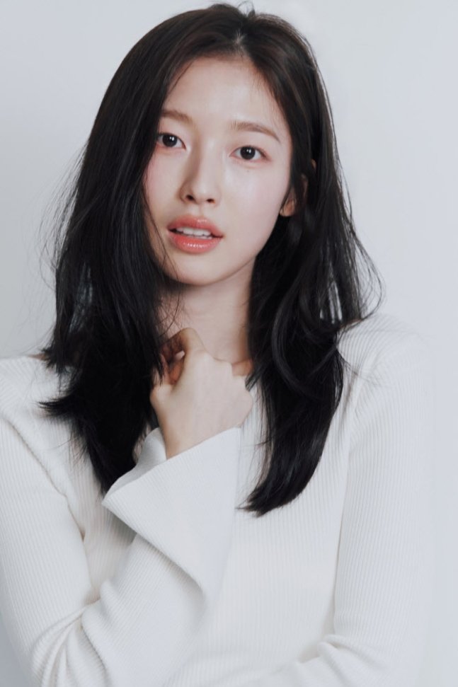 Arin rejoint ATRP, nouvelle étape dans sa carrière K-pop
