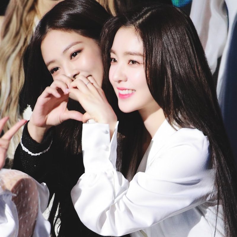 Jennie (BLACKPINK) et Irene (Red Velvet)