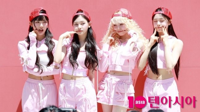 Baby Don't Cry : Le girl group K-pop qui fait sensation par son visuel éblouissant