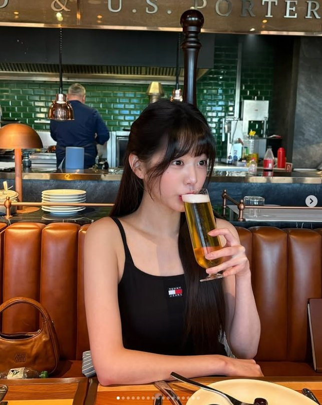 Jang Wonyoung (IVE) fait sensation avec sa dégustation de bière en Allemagne : retour sur sa performance à Lollapalooza Berlin