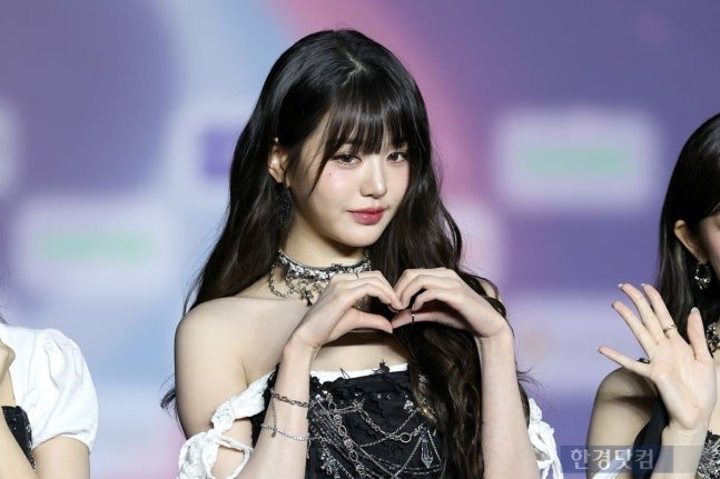 IVE Jang Wonyoung éblouit au SBS Gayo Daejeon Summer 2025
