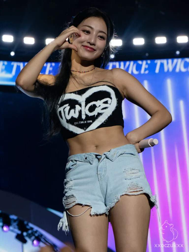 Jihyo (TWICE)