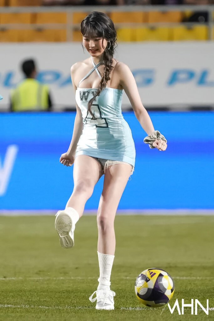 IVE enflamme le Coupang Play Series 2025 : Jang Wonyoung crée l’événement avec le girl group K-pop